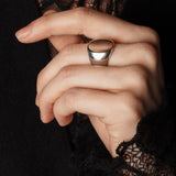 THE ESSENCE SIGNET RING